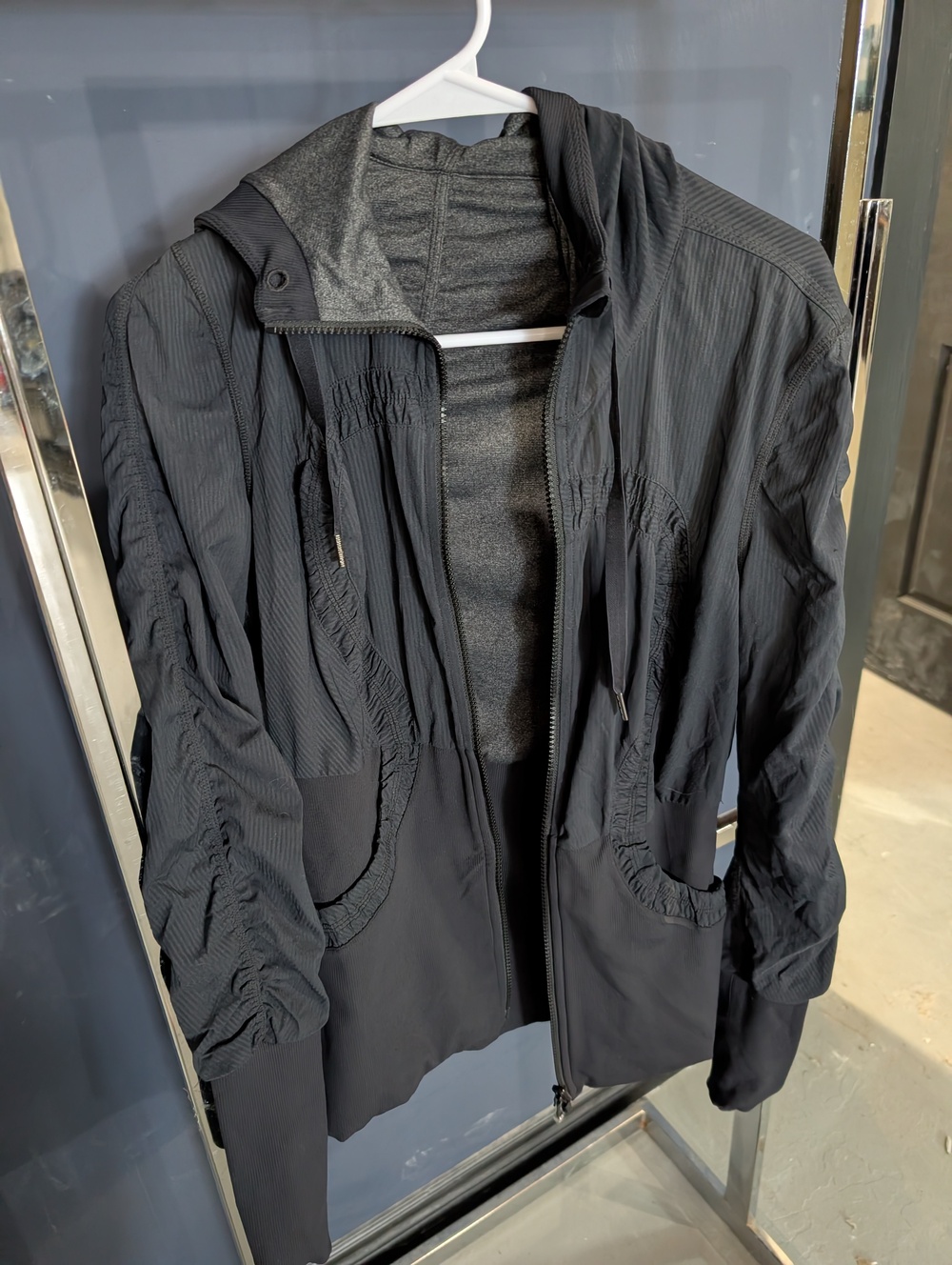 Lululemon black full zip hooded jacket, like new condition